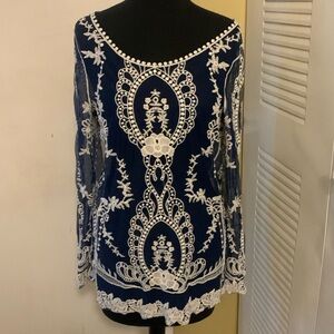 Beautiful embroidered beach cover up sixe small